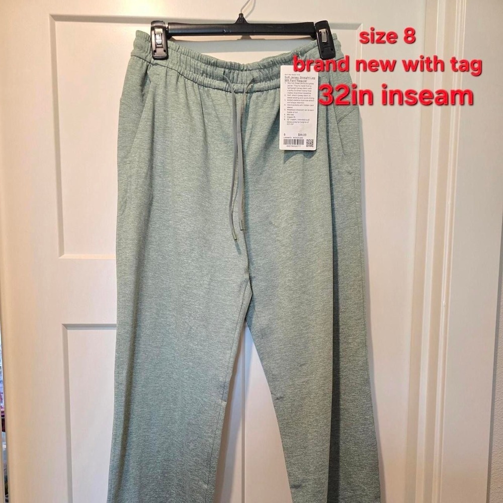 Lululemon green soft jersey straight leg pants Size 8 NWT